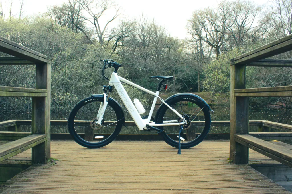 white thor electric bike by emovement